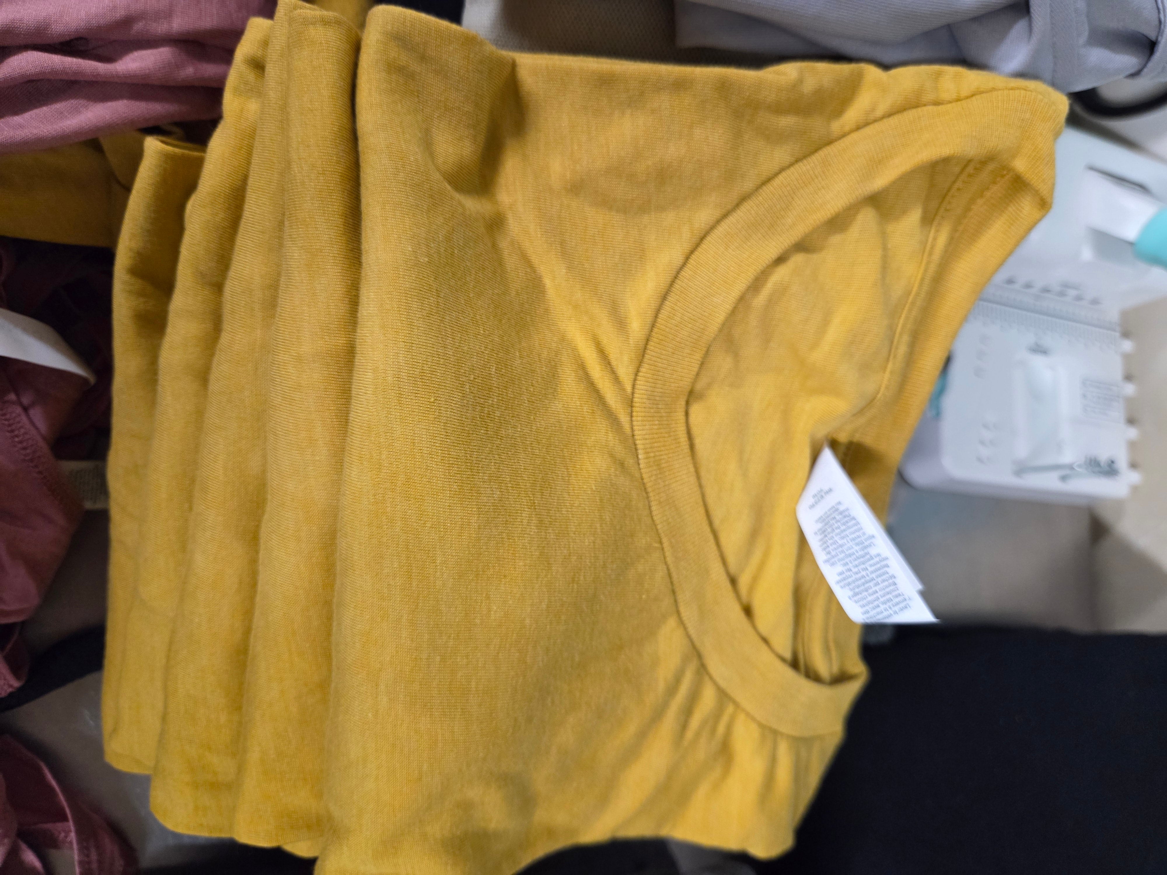 Blank Tee Size Small - The Pretty Things.ca